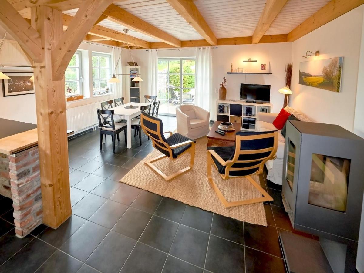 Fachwerkhäuser Seedorf F591 Haushälfte Sophie Charlott mit Kamin und Terrasse Exterior foto